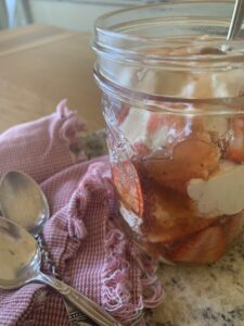 strawberry smash mason jar cake