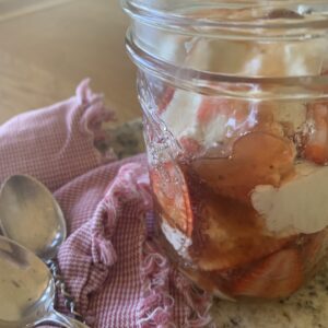 strawberry smash mason jar cake